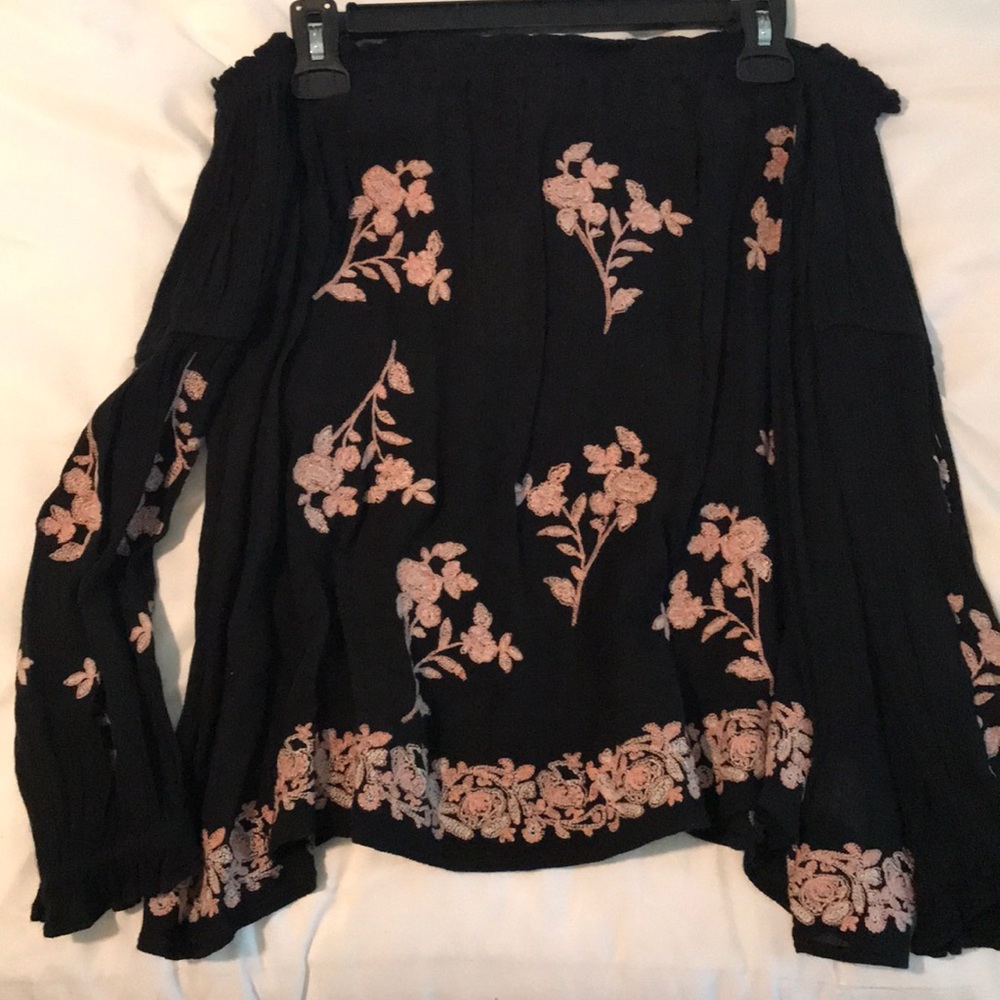 AE Off the Shoulder Blouse